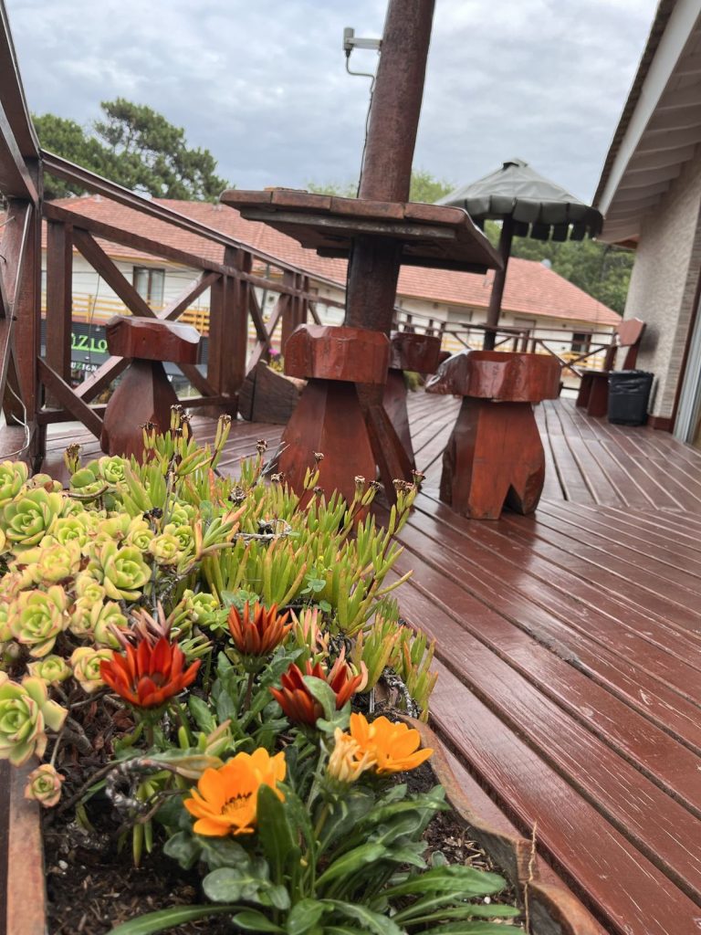 Terraza con solárium del Arraial Hotel