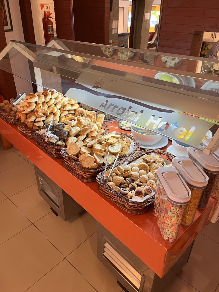 Mesa del desayuno buffet